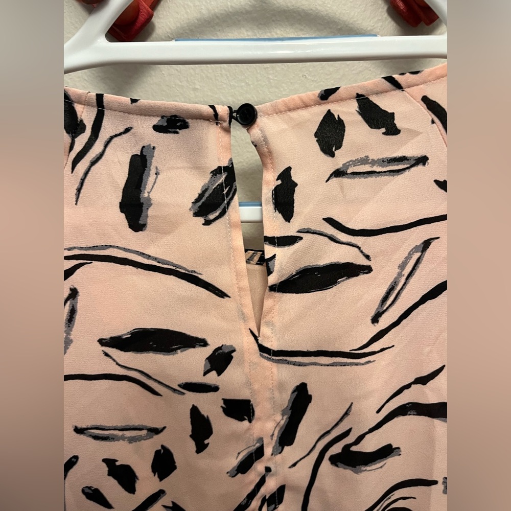 Lane Bryant Pink Abstract Faux Wrap Career… - Picture 8 of 8